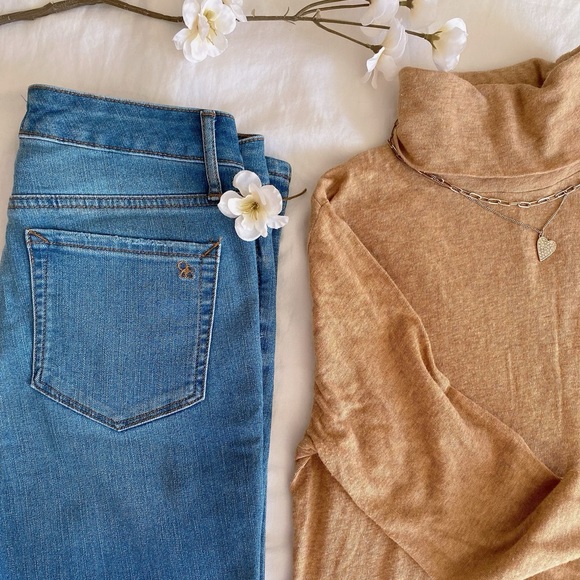 Jessica Simpson high rise forever rolled ankle jeans - Picture 6 of 14